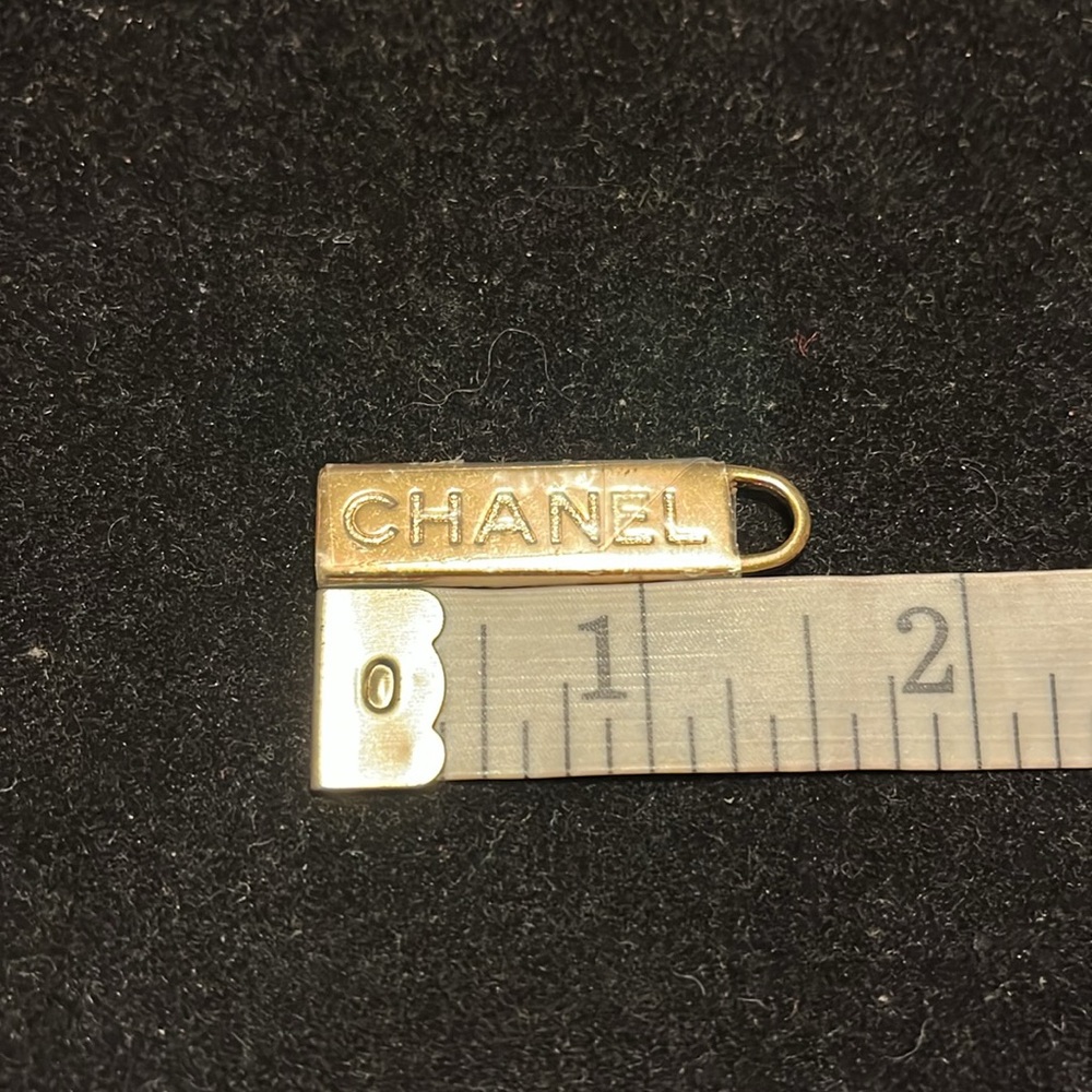 Shanel CC Gold Logo Pull Zippers - Picture 6 of 17